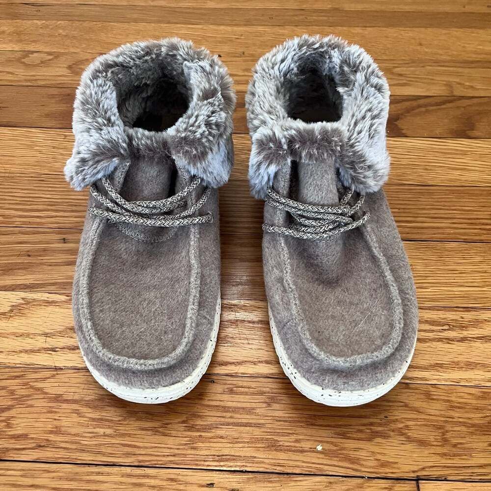 Hey Dude Wendy Fur Lined Boots Booties Shoes Women's Size 6 Comfort Slip On - Picture 1 of 10
